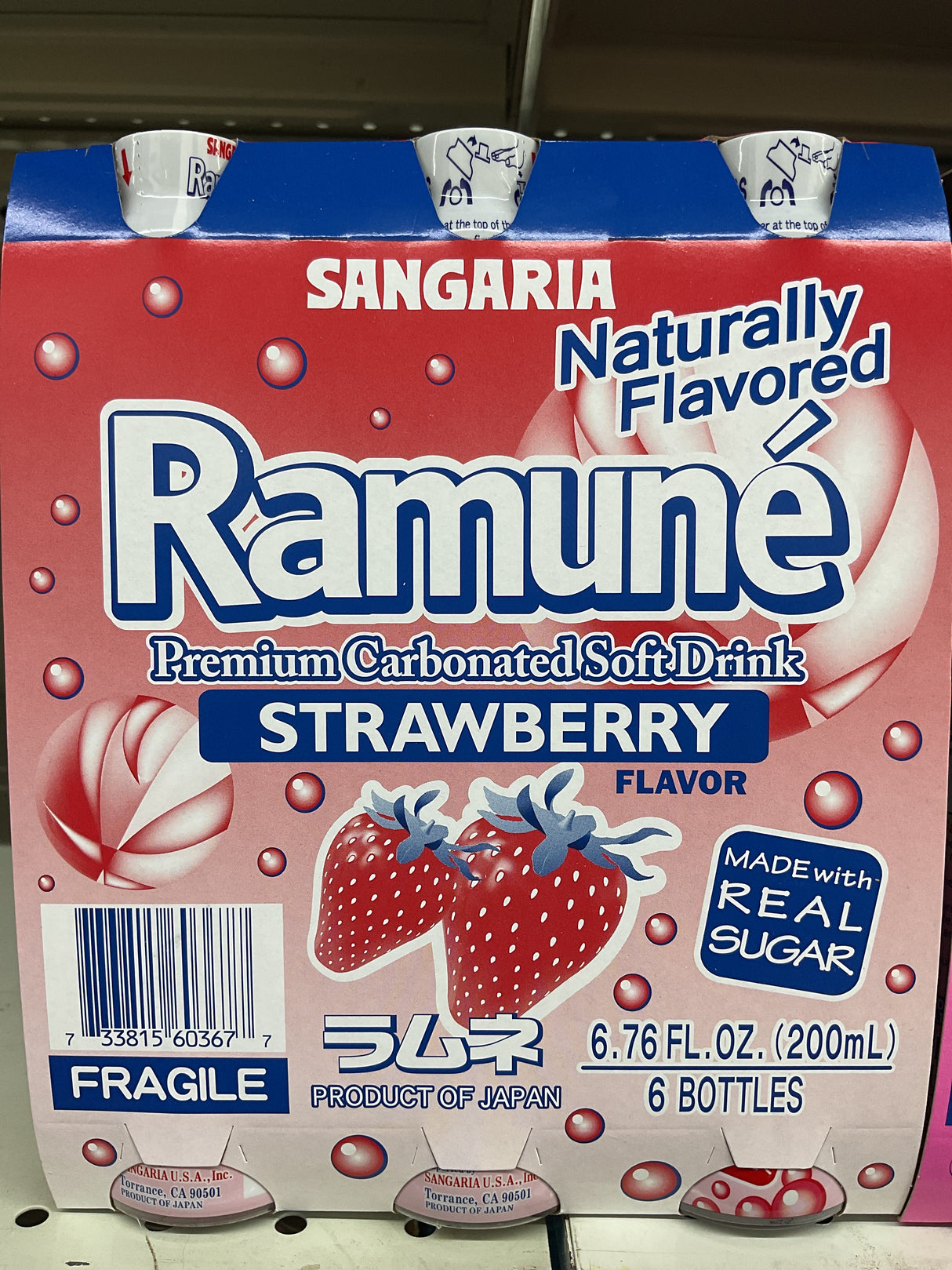 SANGARIA JAPANESE RAMUNE PREMIUM CARBOANTED SOFT DRINK STRAWBERRY 6pack 1200ml